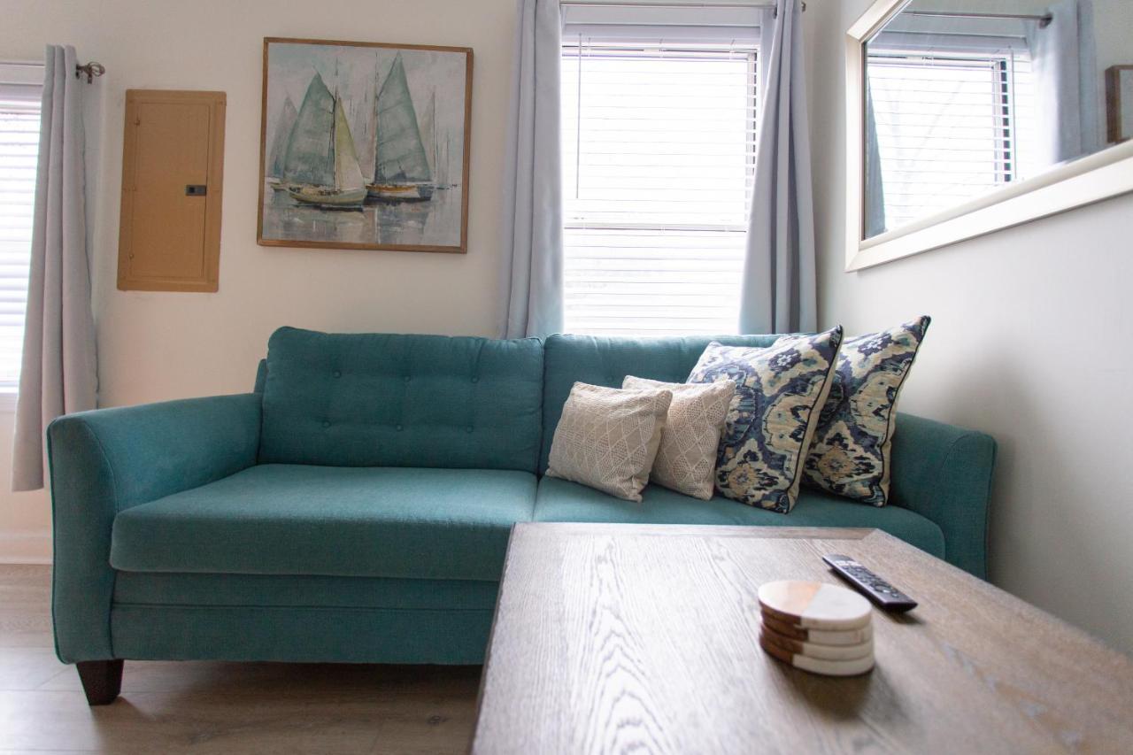 Central & Comfortable Home Walk To The Beach! 잭슨빌비치 외부 사진